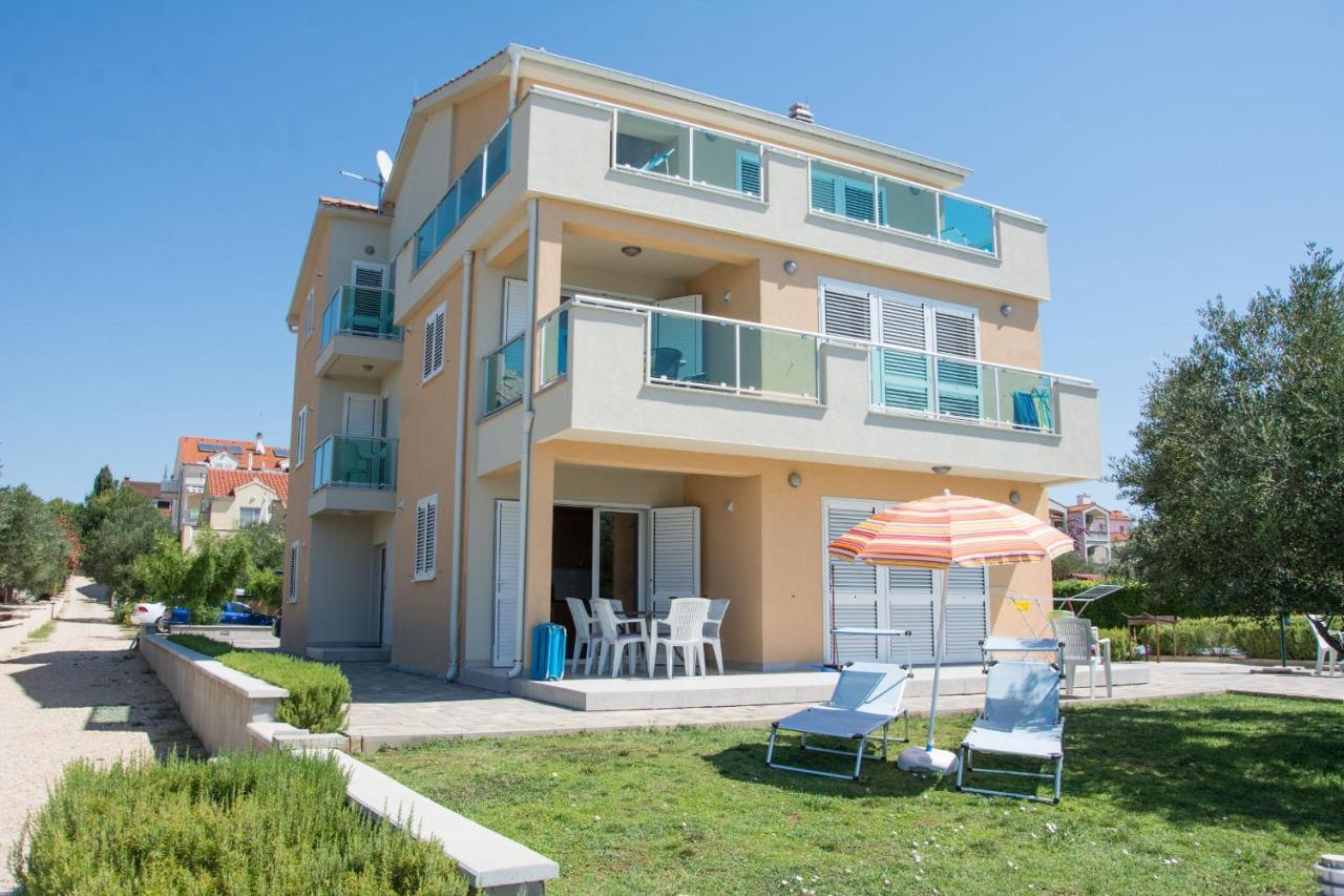 Apartments Citrine On The Beach Biograd Na Moru Bagian luar foto