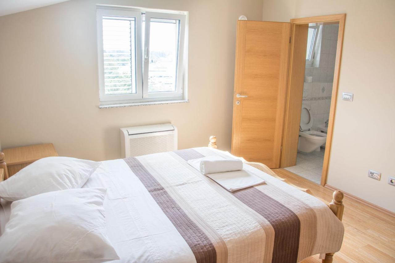 Apartments Citrine On The Beach Biograd Na Moru Bagian luar foto