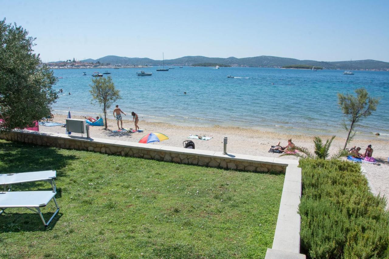Apartments Citrine On The Beach Biograd Na Moru Bagian luar foto