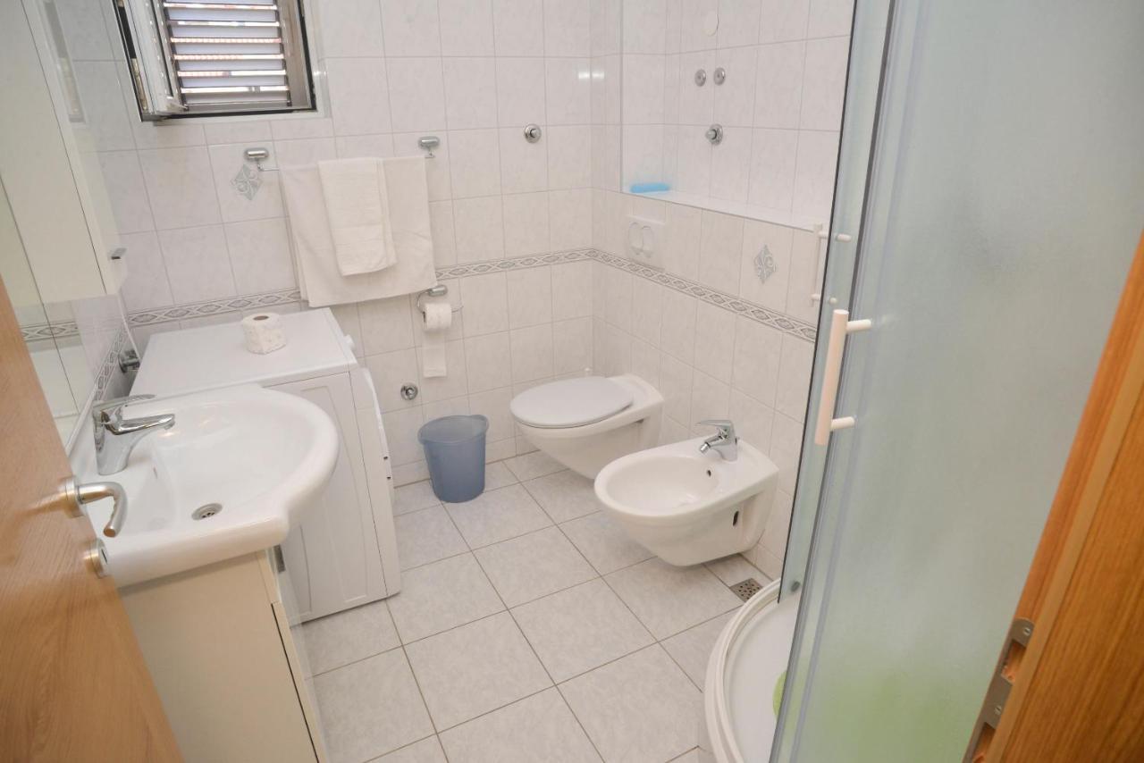Apartments Citrine On The Beach Biograd Na Moru Bagian luar foto