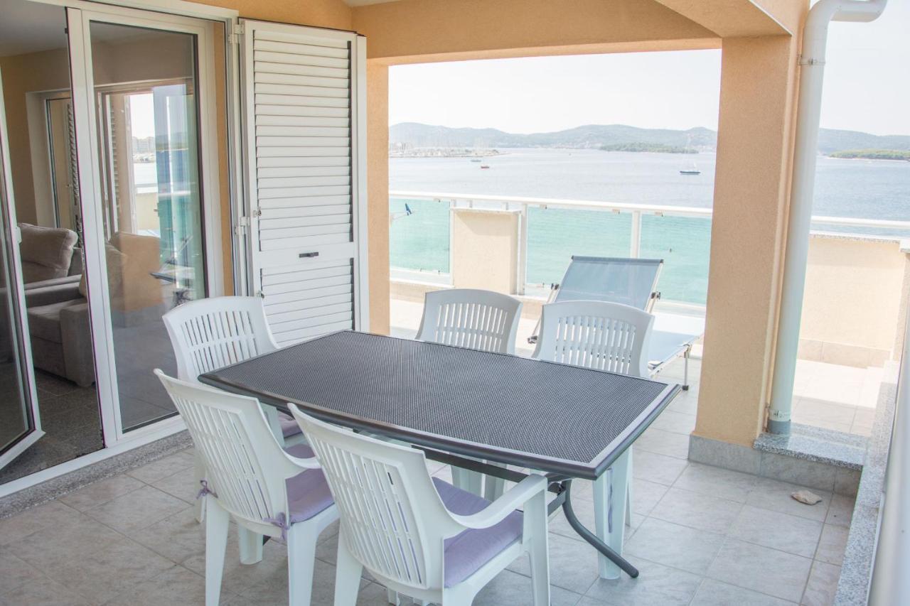 Apartments Citrine On The Beach Biograd Na Moru Bagian luar foto
